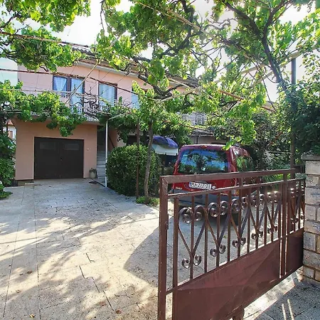 Apartment Fuer 7 Personen Ca 85 Qm In Pula, Istrien Istrische Riviera *